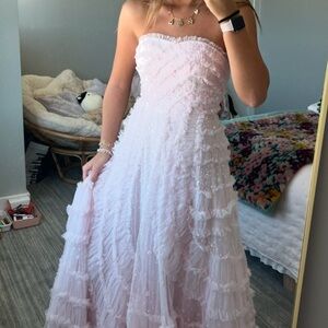 🌟🎀 Needle & thread Strapless Pink Gown